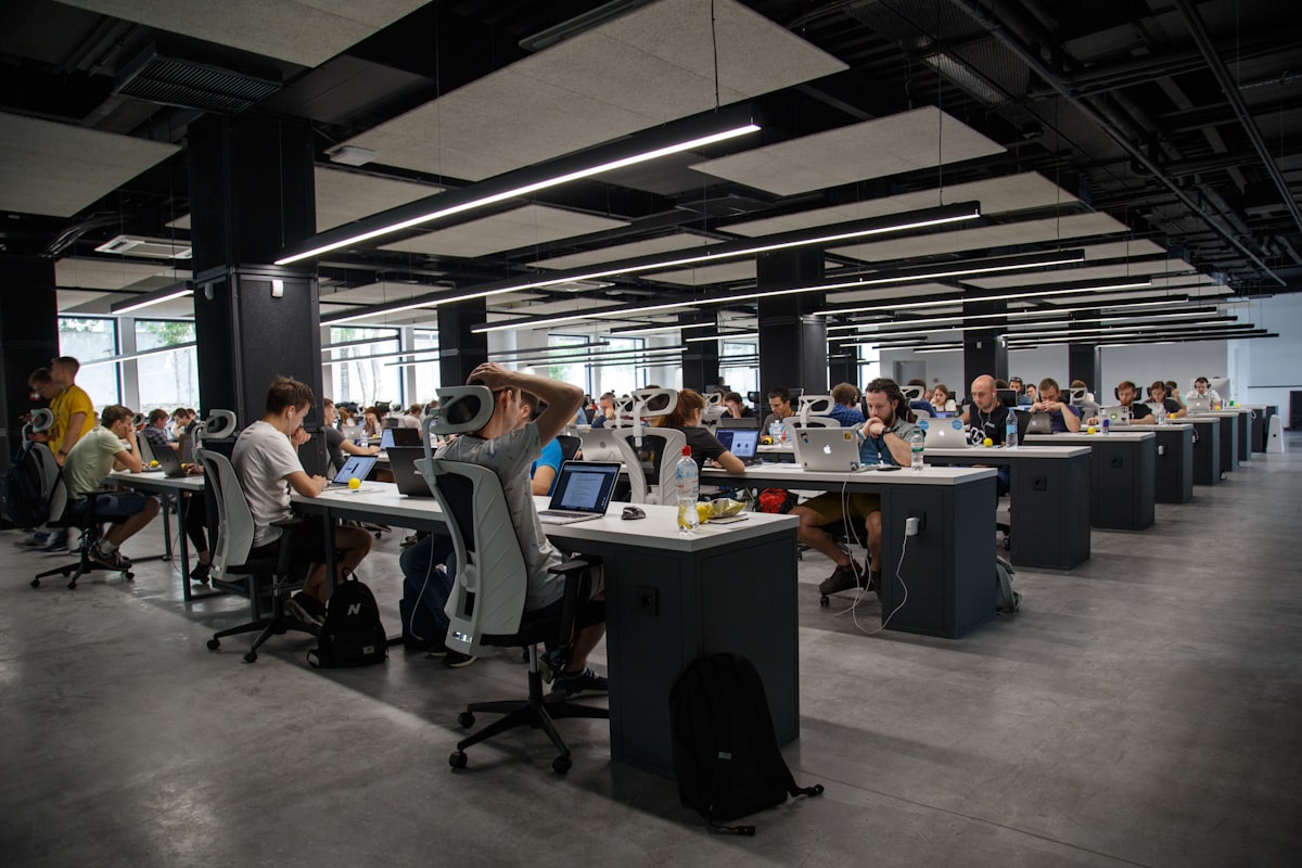 Caso studio gruppo industriale multi-sede — uffici e produzione
